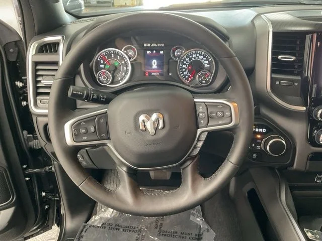 2025 Ram 1500 Big Horn 4x4 Crew Cab 5'7" Box - Image 14