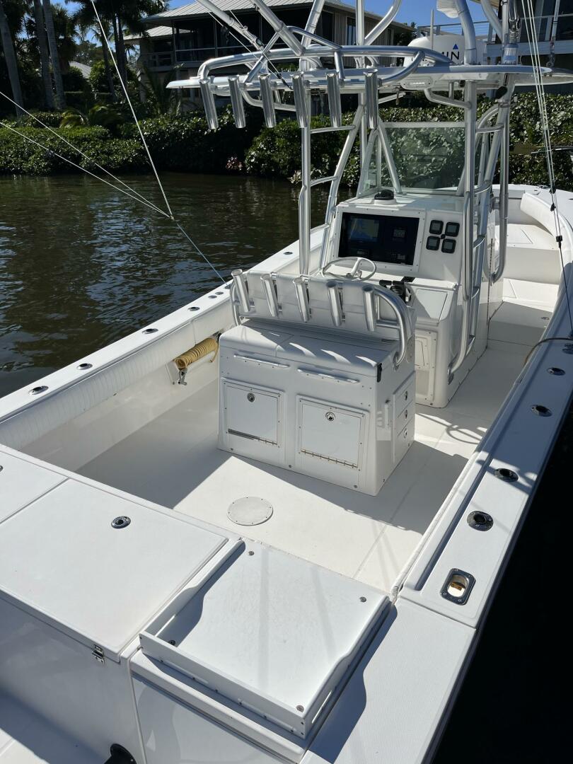 2006 Regulator 32 Center Console - Image 16
