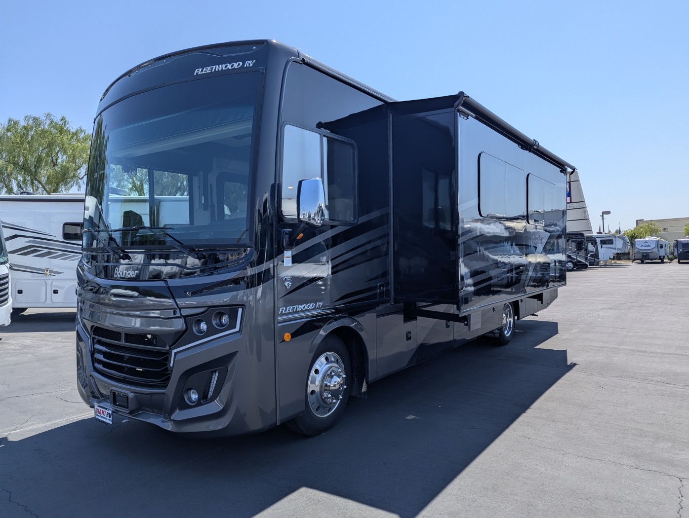 2026 Fleetwood Bounder 33C - Image 3