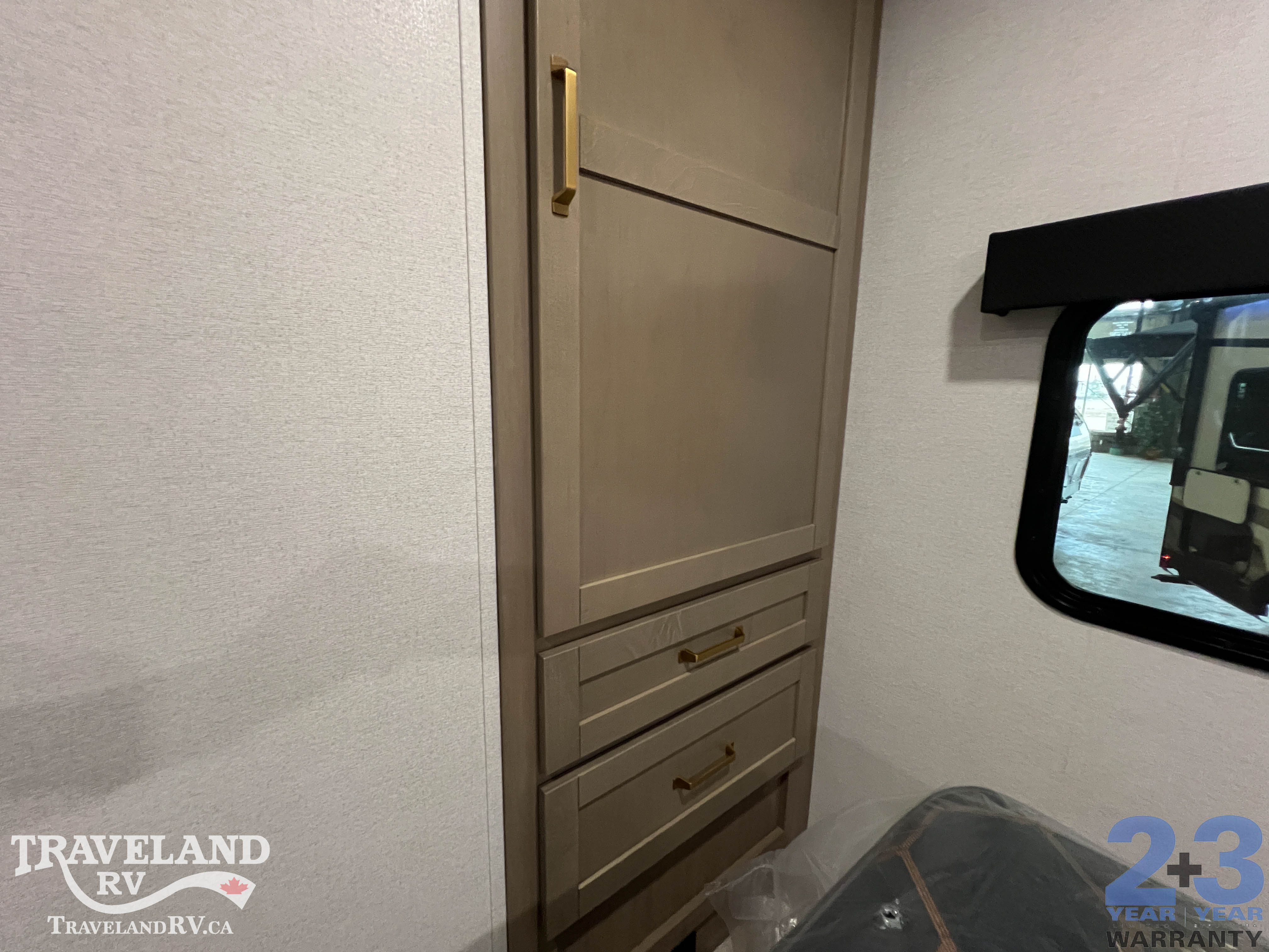 2027 Jayco Eagle 312BHOK - Image 39