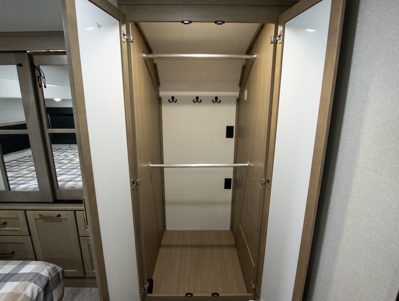 2026 Jayco Eagle 365UKTS - Image 26