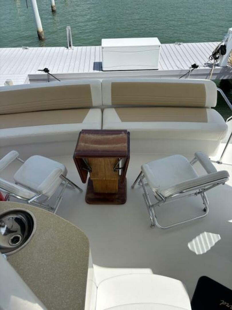 2006 Carver 43 Motor Yacht - Image 36