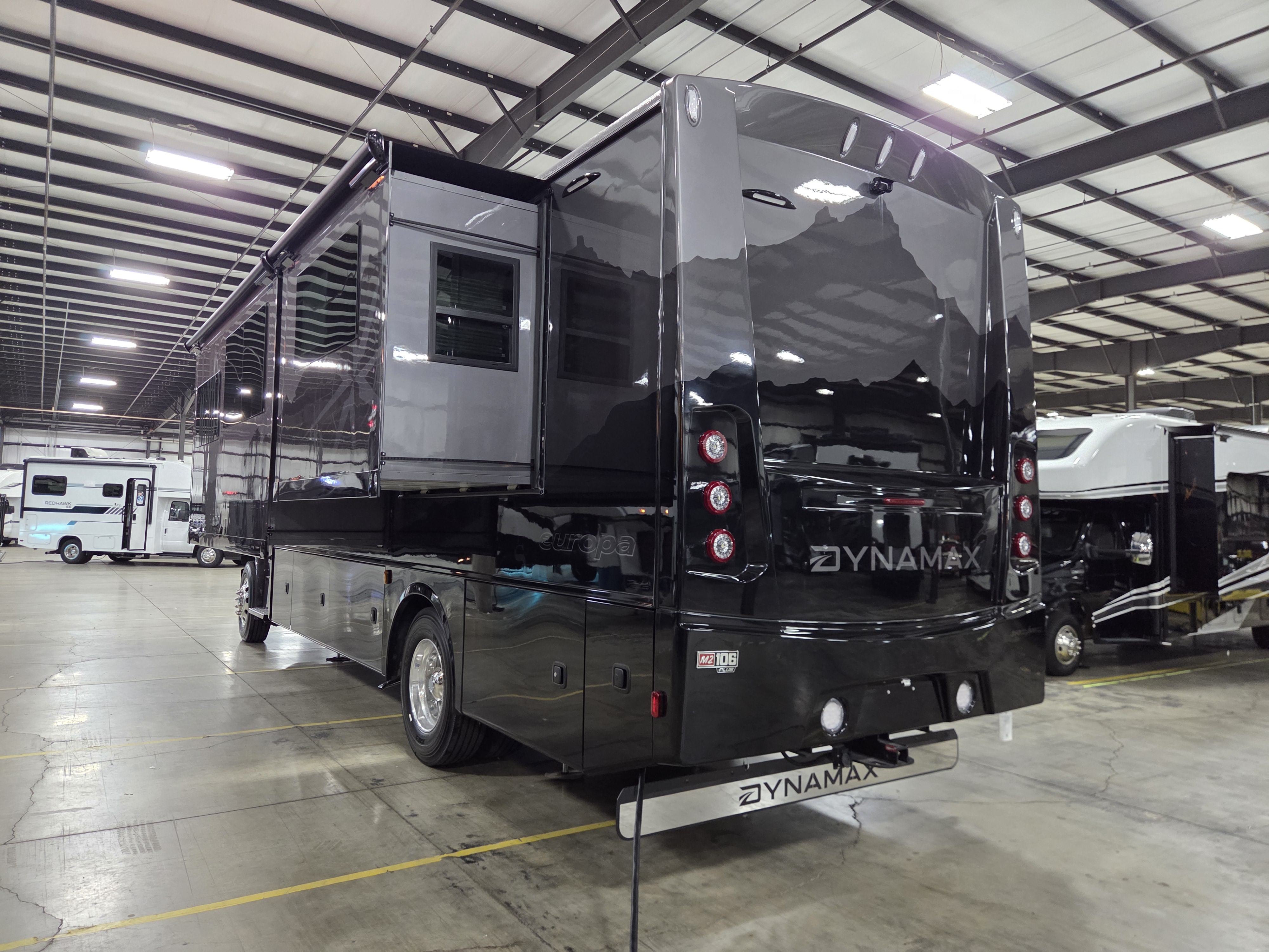 2027 Dynamax Europa 31SS - Image 3