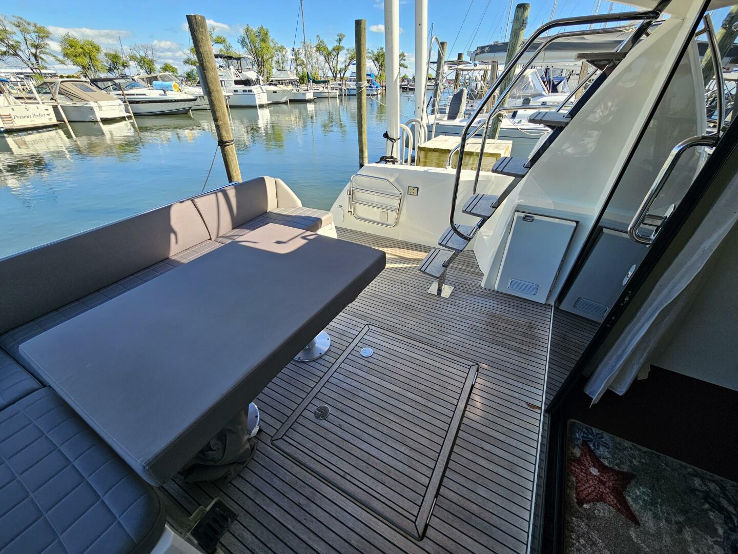 2018 Prestige 460 Fly - Image 4