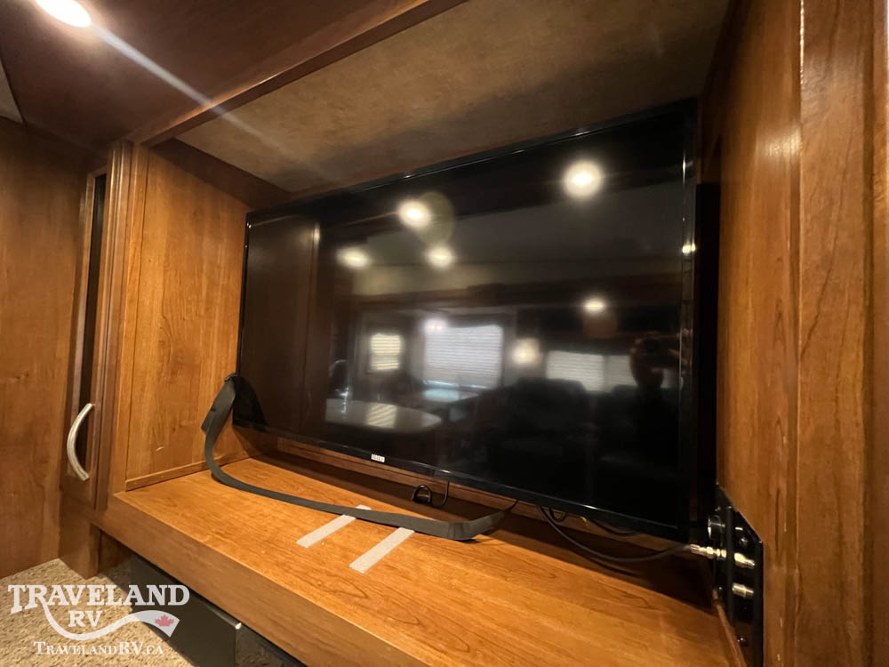 2015 Prime Time Crusader 295RST - Image 20