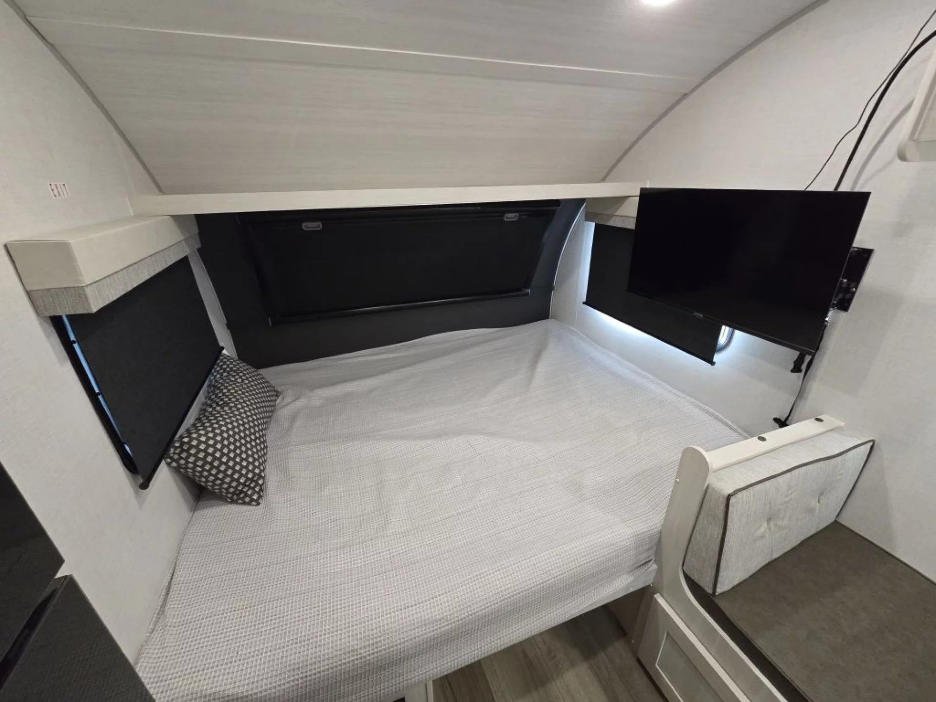 2026 FOREST RIVER R-POD RP180 - Image 11