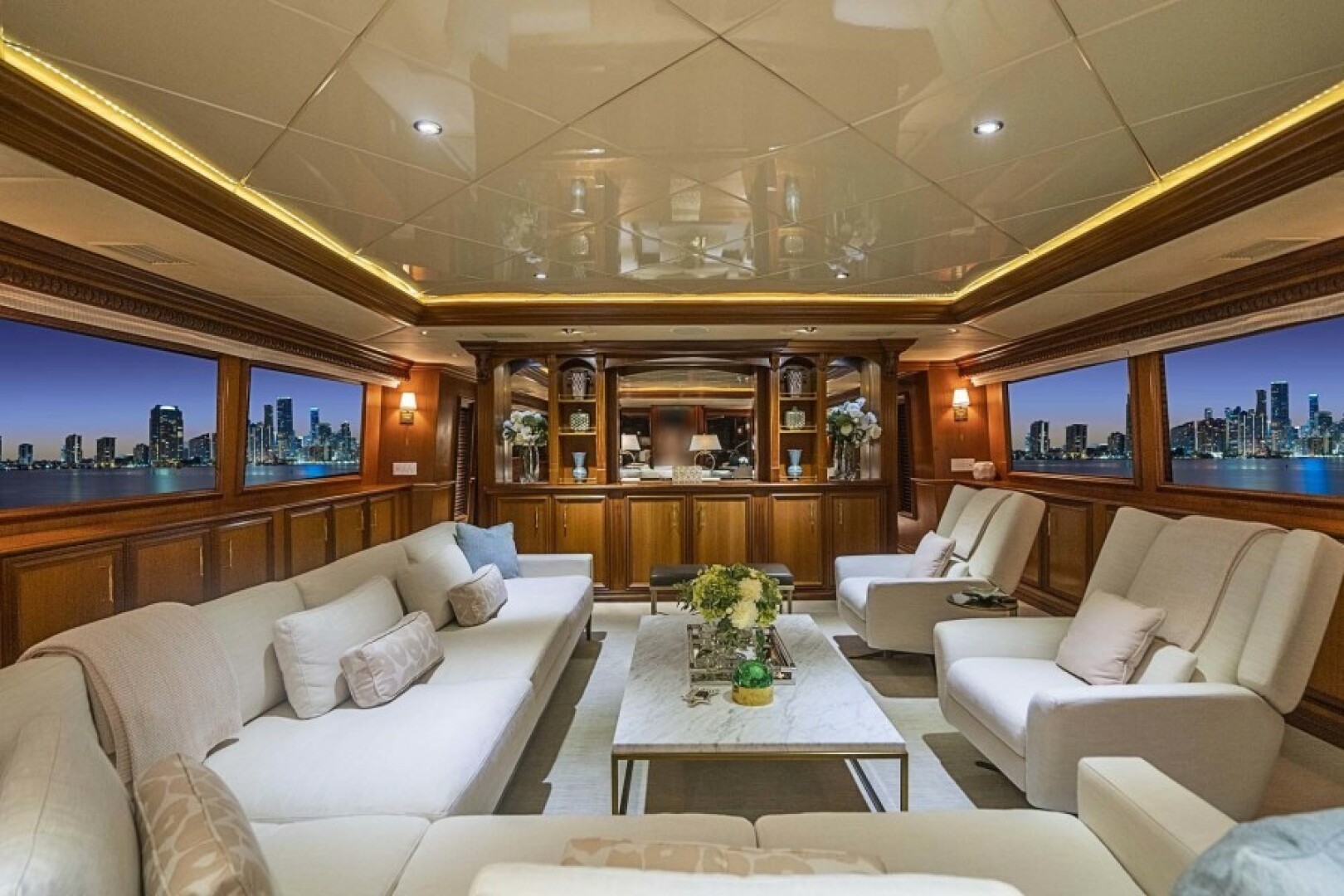2000 Broward Raised Pilothouse - Image 3