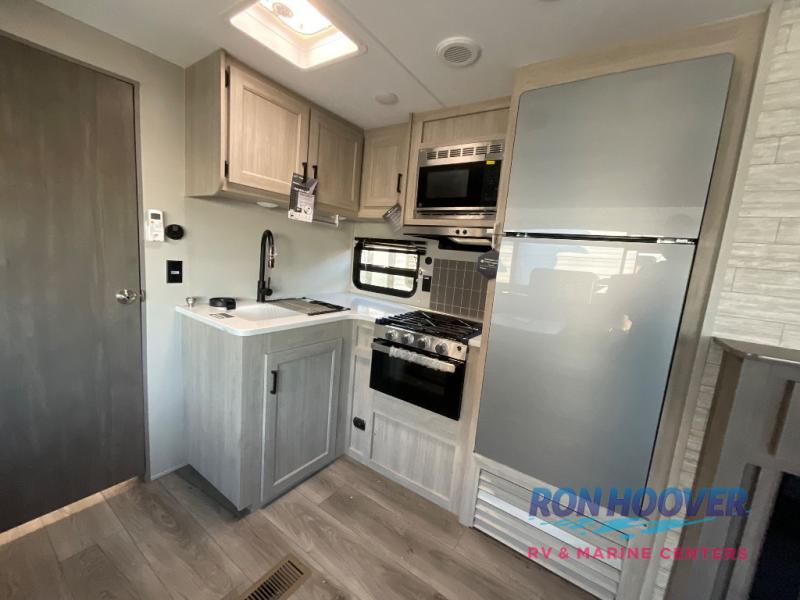 2026 COACHMEN 333DORM - Image 9