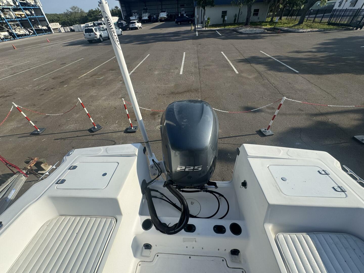 2004 Angler 220 Walkaround - Image 5