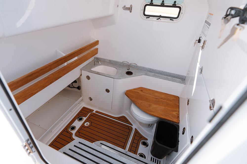 2024 Everglades 315 Center Console Standard - Image 28