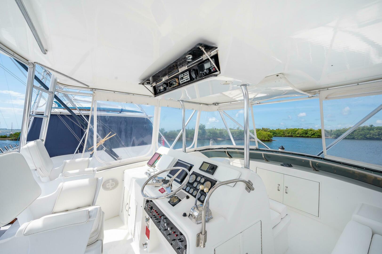 1992 Hatteras 50 Convertible - Image 5
