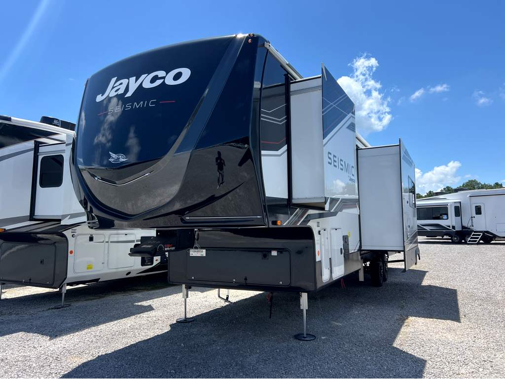 2026 JAYCO SEISMIC 359 - Image 2