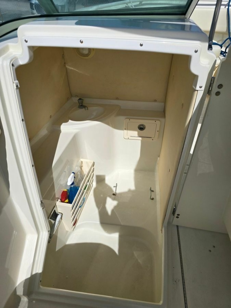 2008 Hydra-Sports 2200 DC - Image 12