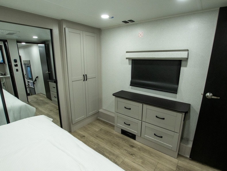 2026 Jayco Seismic 399 - Image 23