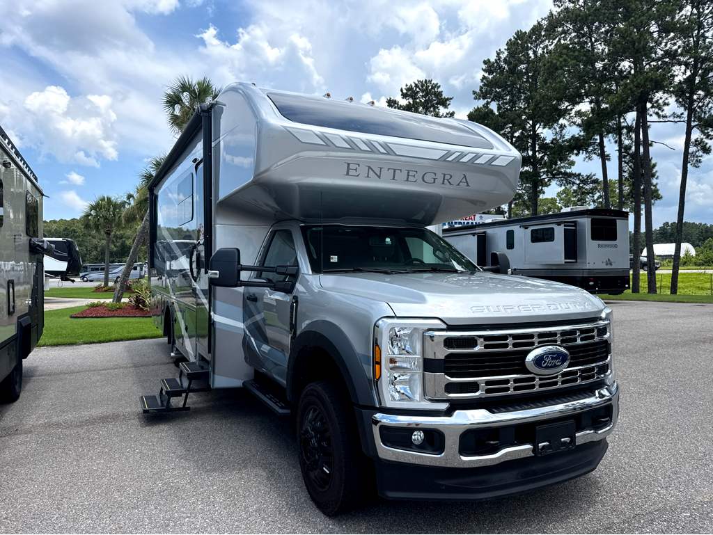 2027 ENTEGRA COACH ESTEEM XL 32U - Image 1