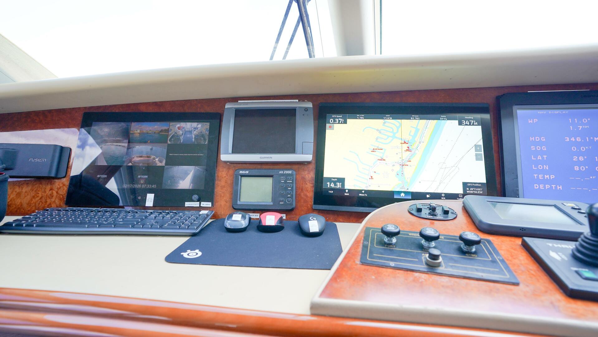 2004 Lazzara Yachts 80 SL - Image 62