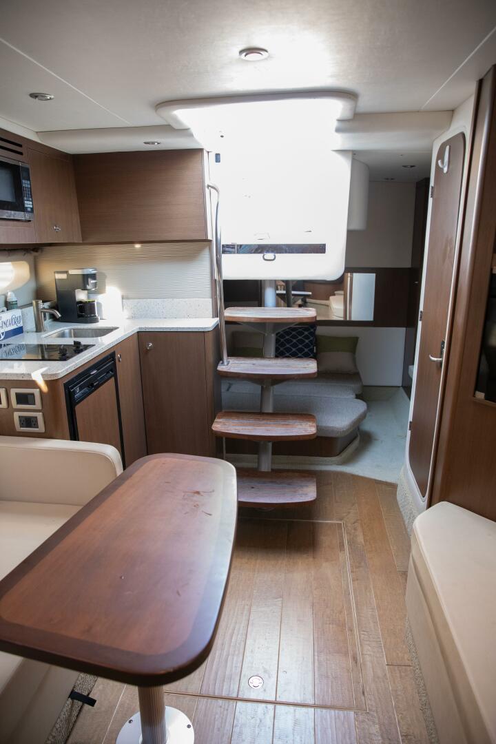 2016 Sea Ray Sundancer 350 - Image 93
