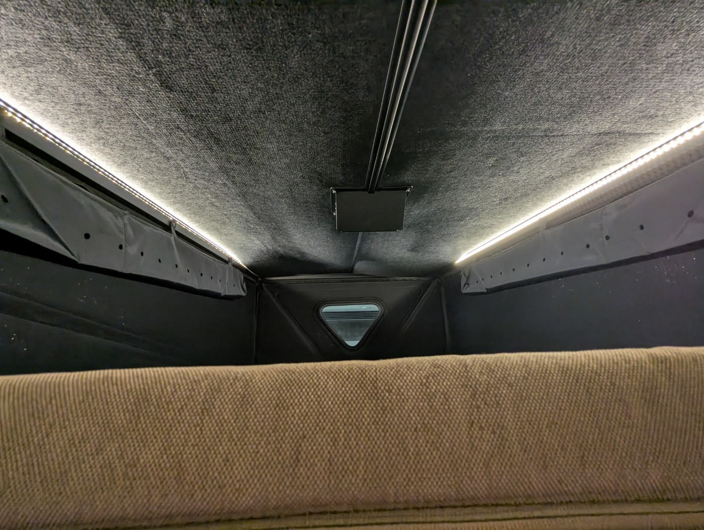 2026 Storyteller Overland Crew Mode XL - Image 15