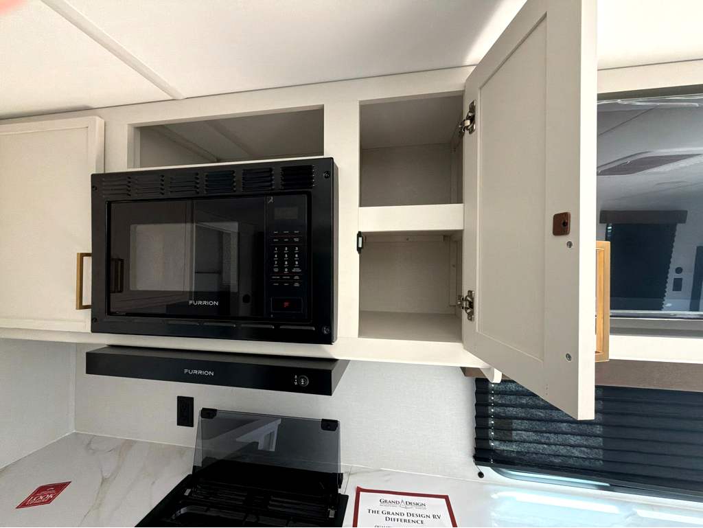 2027 GRAND DESIGN TRANSCEND 265BHT - Image 26