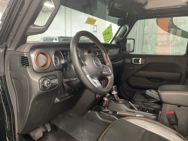 2022 Jeep Gladiator Crew Cab Mojave 4WD - Image 13