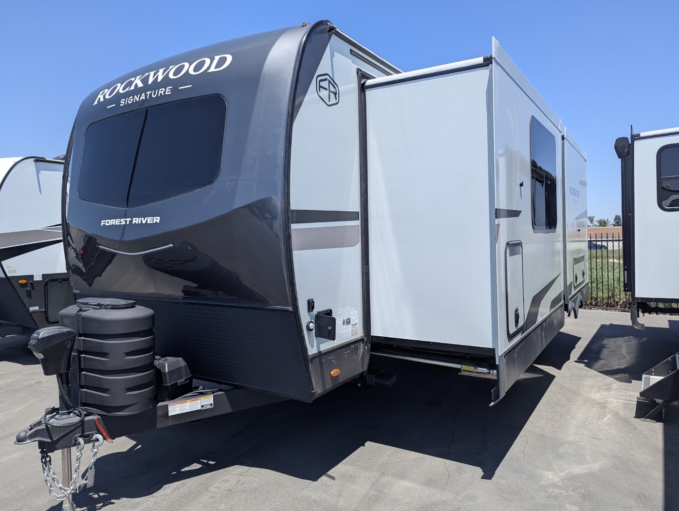 2026 Forest River Rockwood Signature 8263MBR - Image 3