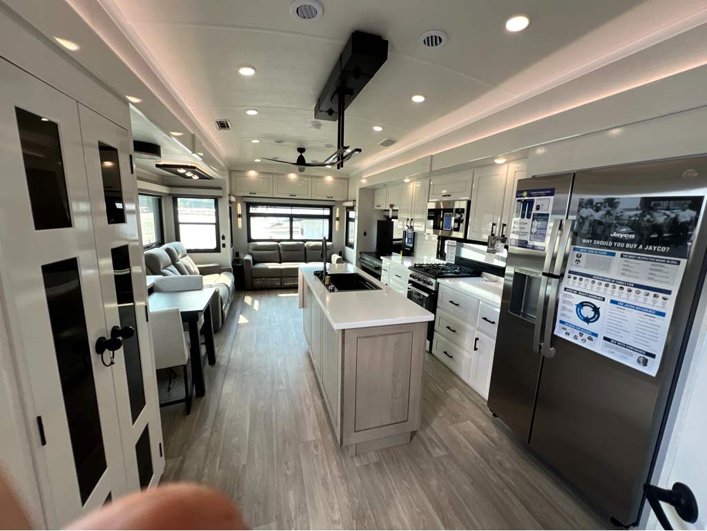 2027 JAYCO PINNACLE 39FBRL - Image 7