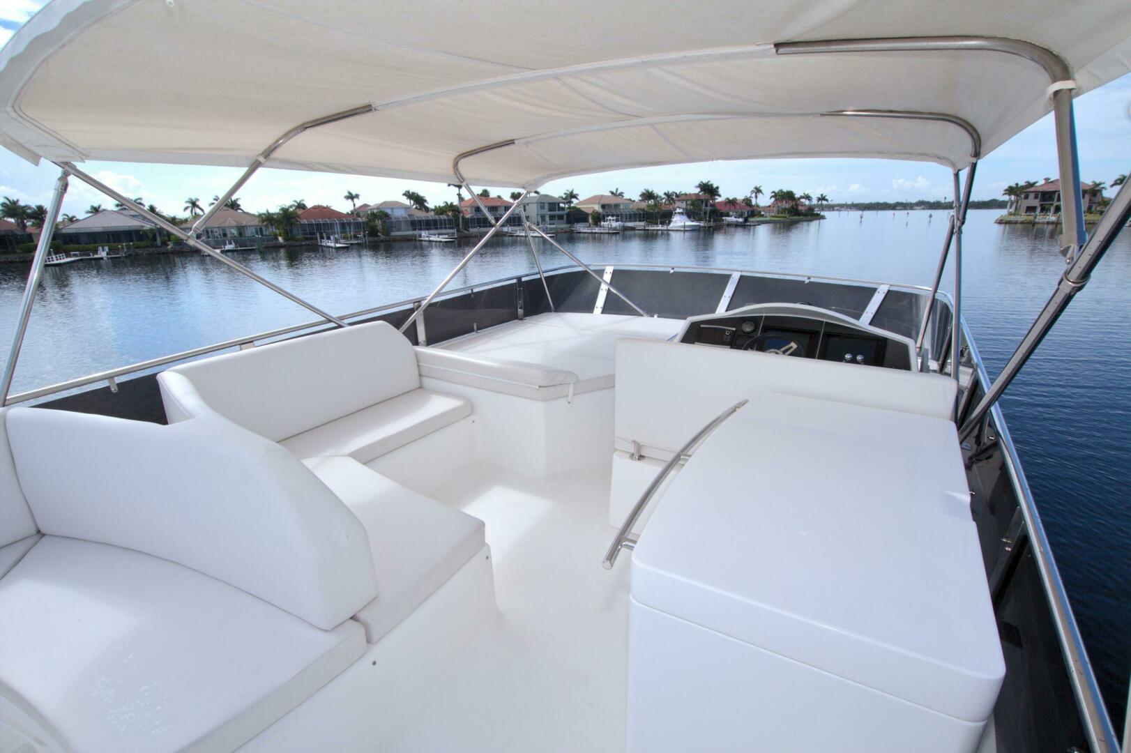2015 Dyna Yachts 60 Pilothouse Motoryacht - Image 13