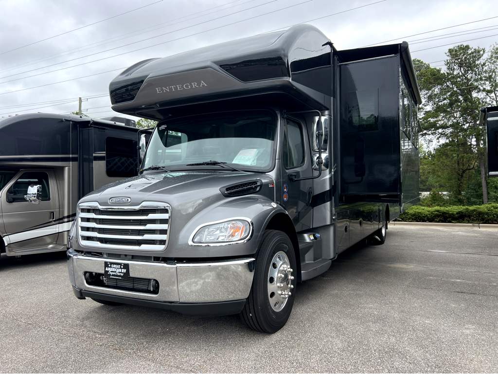 2026 ENTEGRA COACH ACCOLADE 37M - Image 2