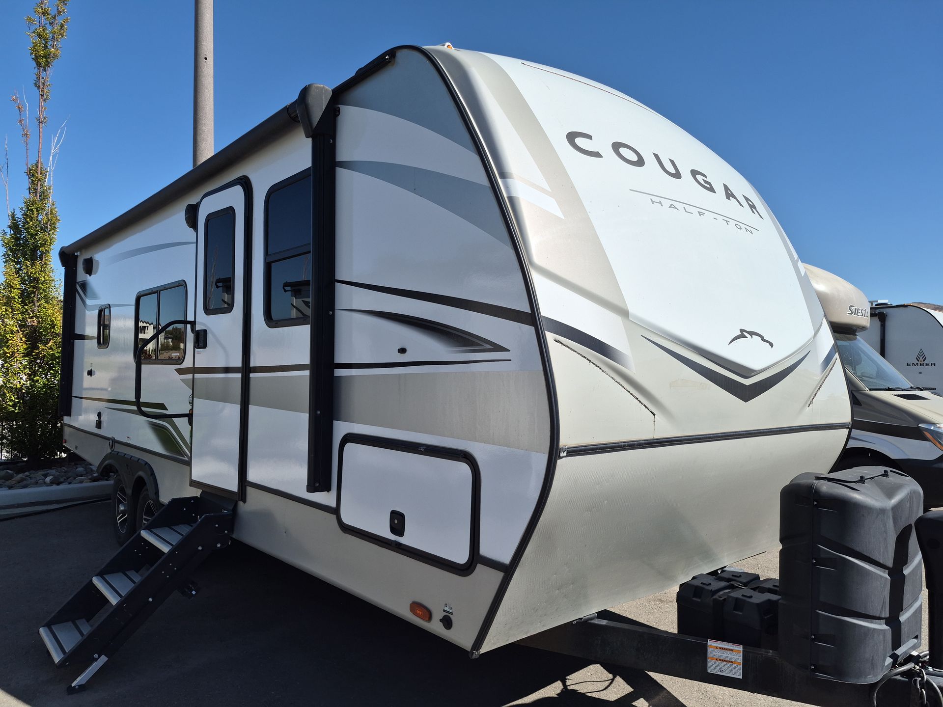 2023 Keystone Cougar Half-Ton 22MLSWE - Image 9