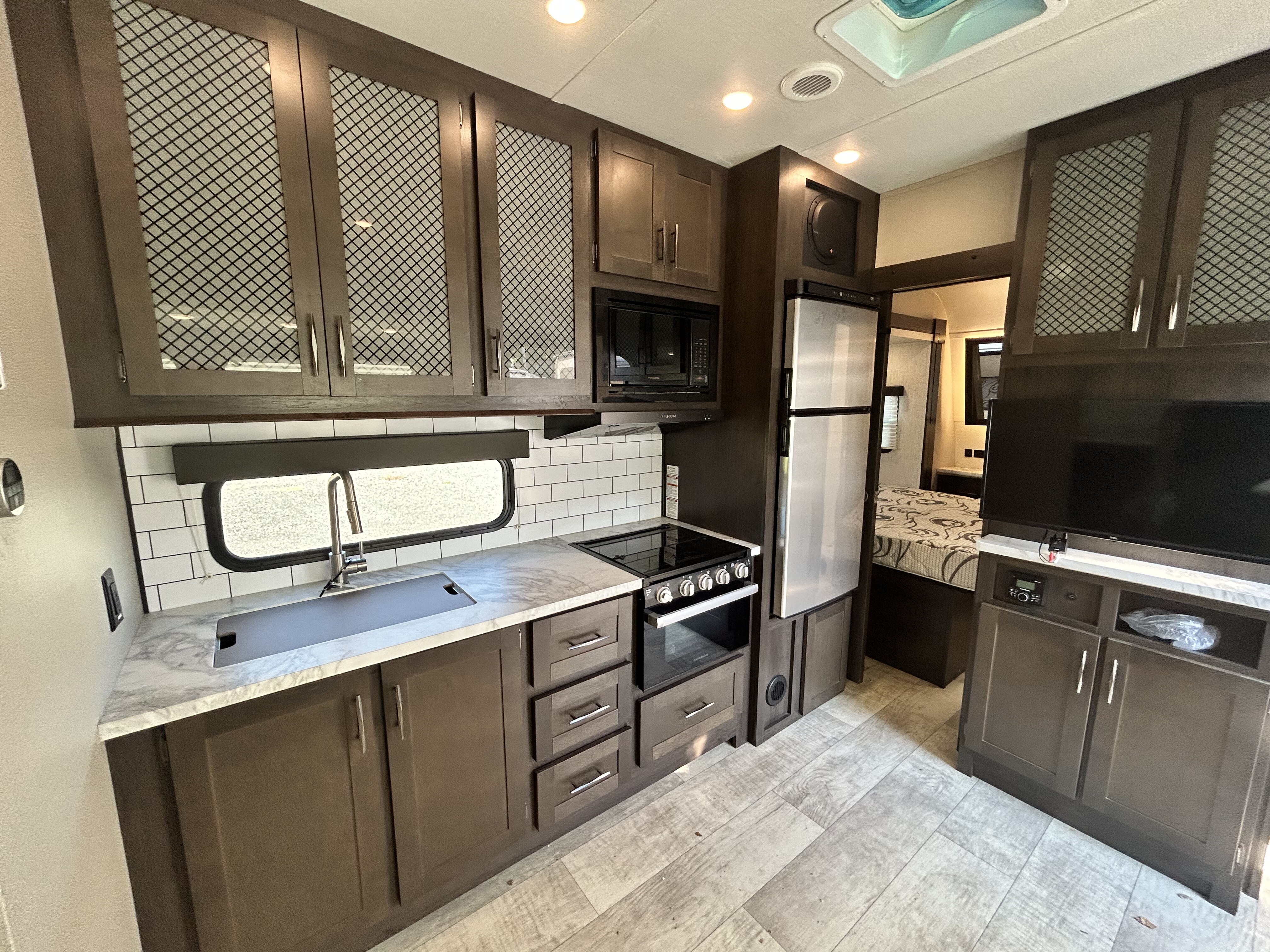 2021 Grand Design Momentum G-Class 29G - Image 18