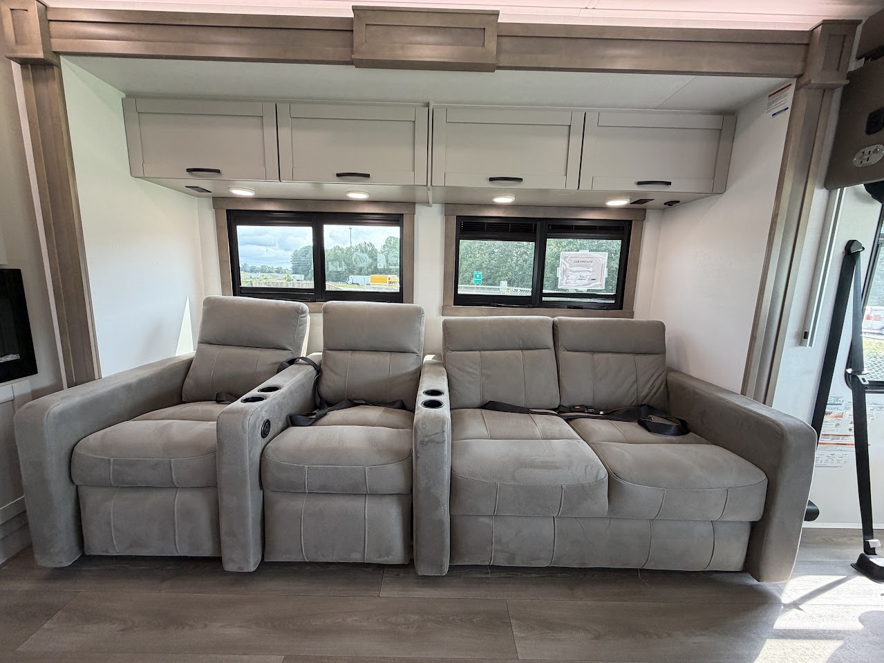 2027 JAYCO PRECEPT 36C - Image 9