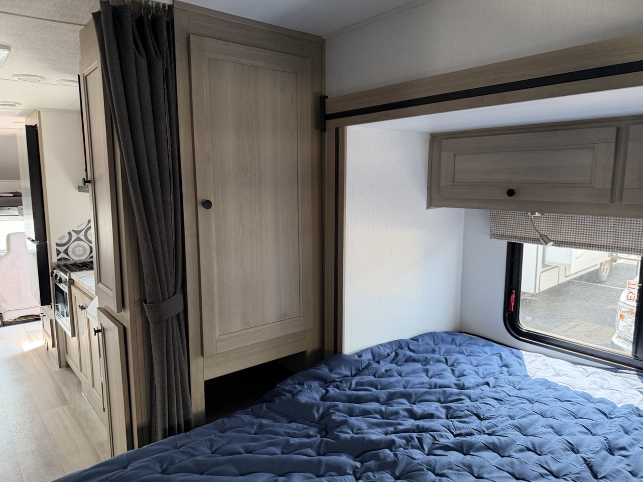 2026 Forest River Sunseeker LE 2550DSLE - Image 17