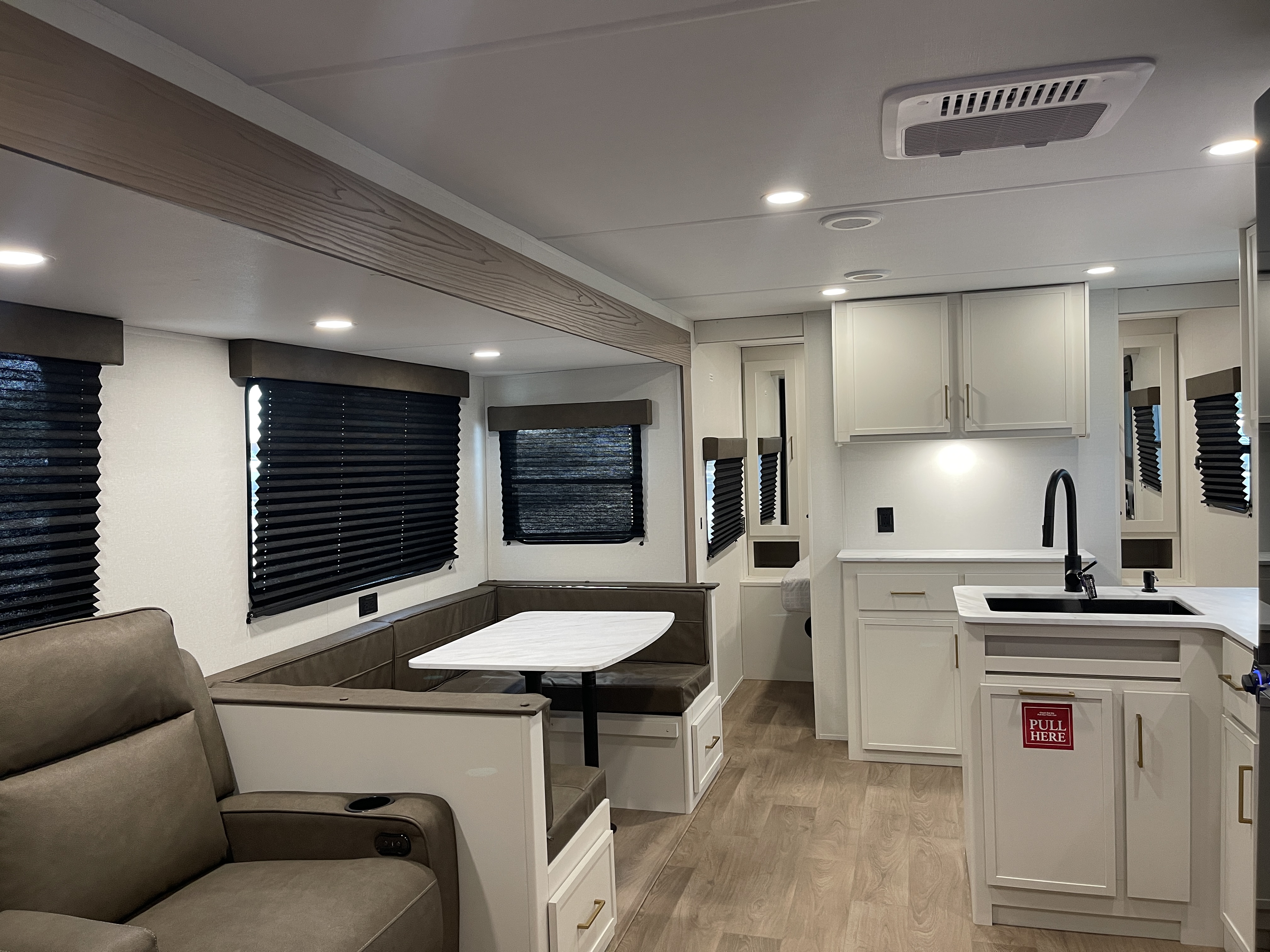 2027 Grand Design Transcend XPLOR 27DBX - Image 18