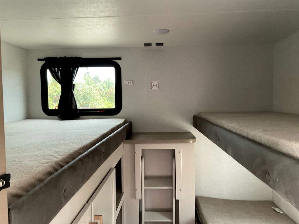 2027 JAYCO Jay Flight 295TBS - Image 19