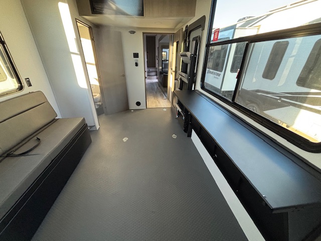 2026 Grand Design Momentum G-Class 415G - Image 27