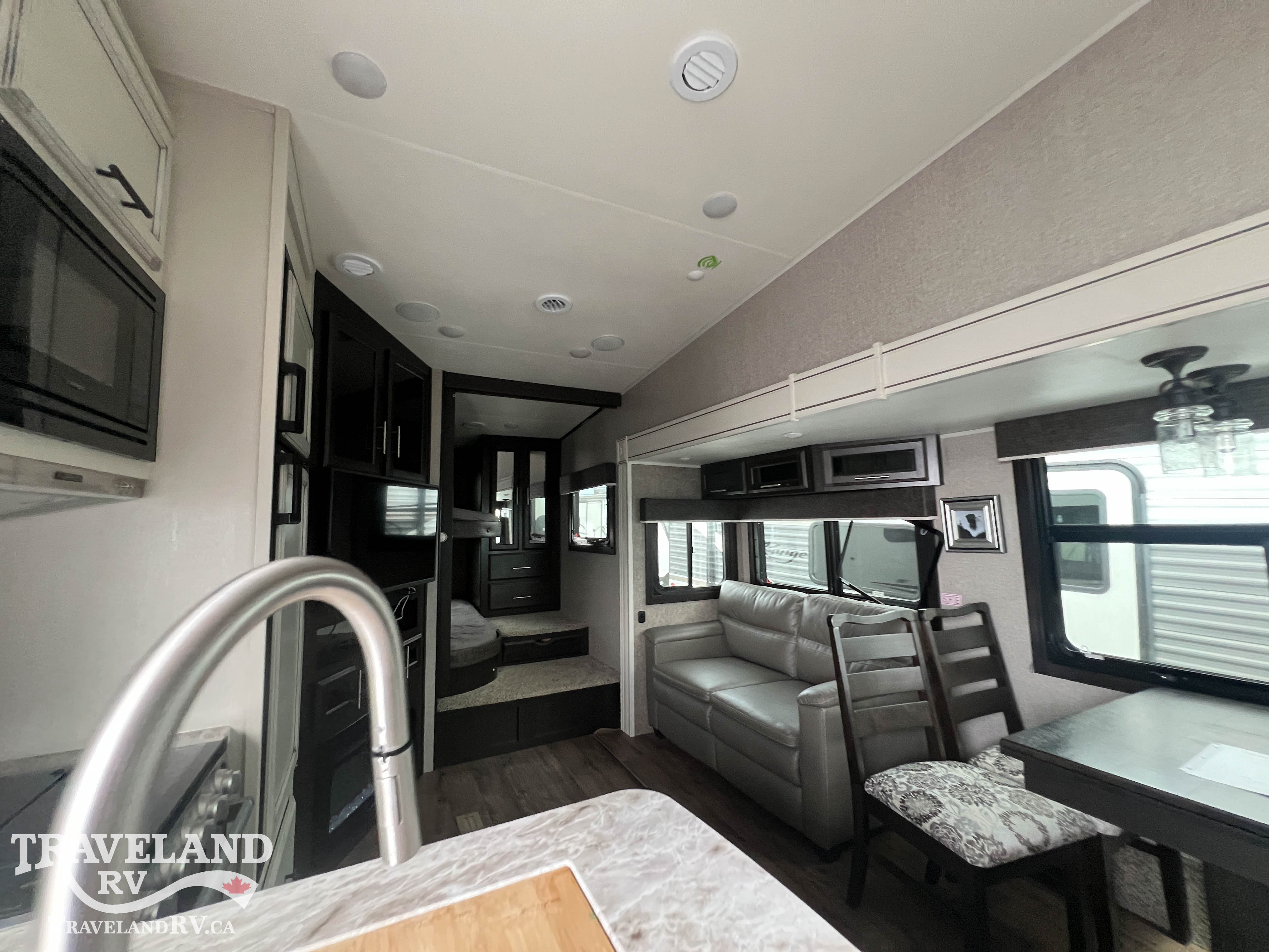 2021 JAYCO EAGLE SL HT 29.5 BHDS - Image 3