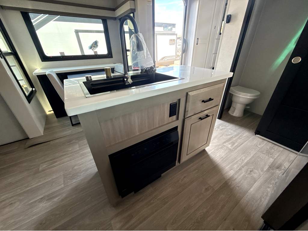 2027 JAYCO PINNACLE 39FLOK - Image 16
