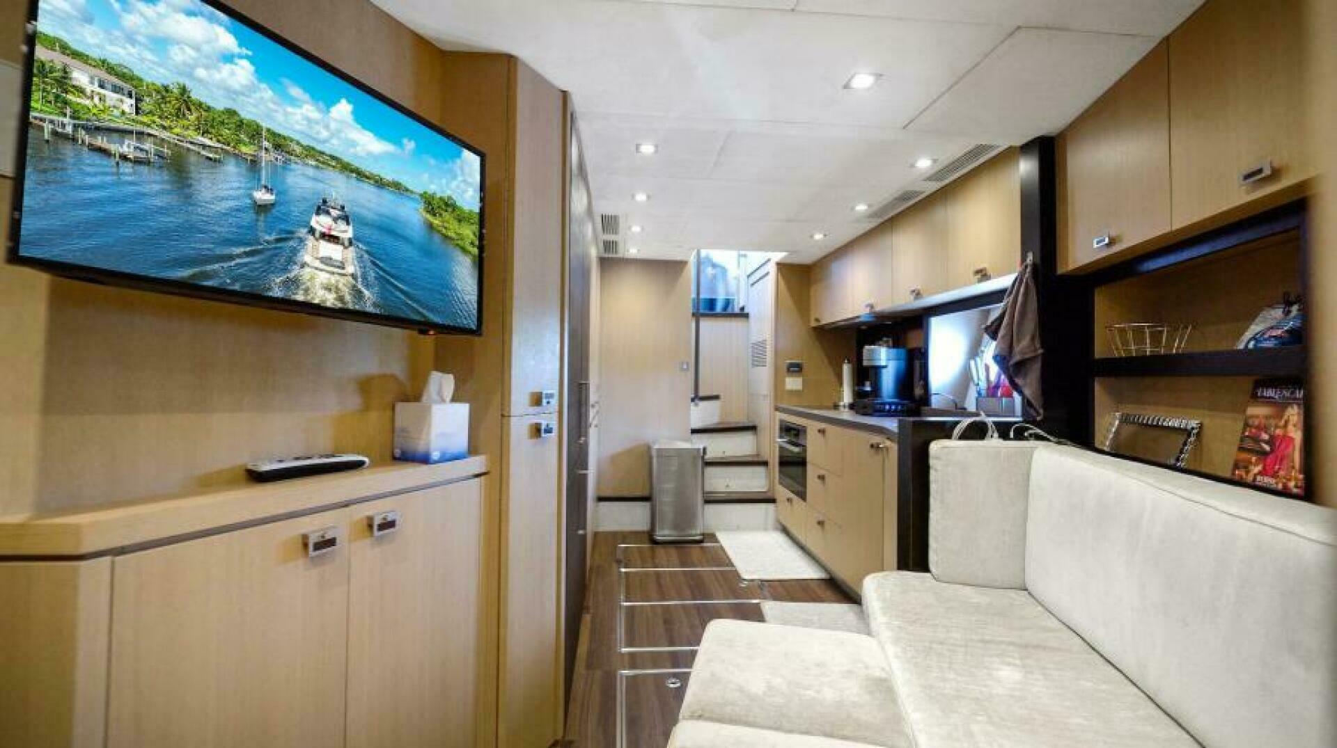 2015 Monte Carlo Yachts MCY86 - Image 55