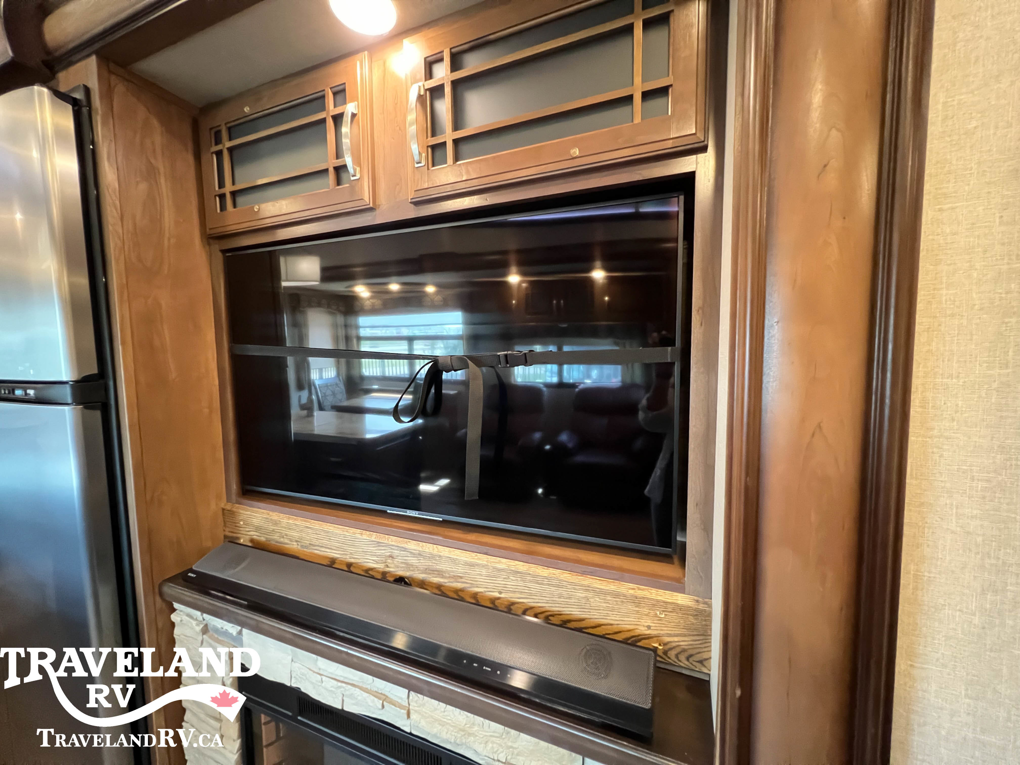 2018 KEYSTONE MONTANA 3160RL LEGACY EDITION - Image 19