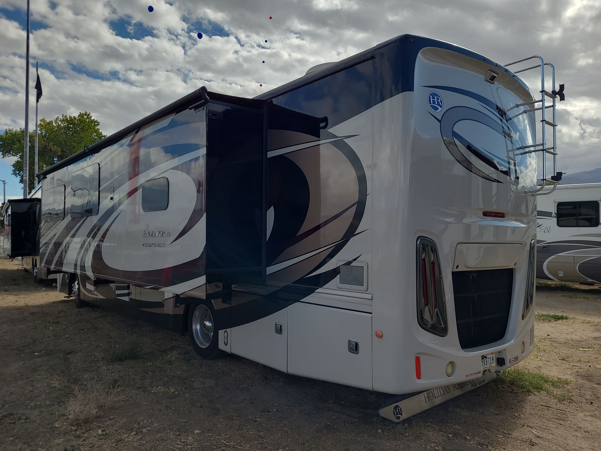 2017 Holiday Rambler Endeavor XE 38K - Image 9