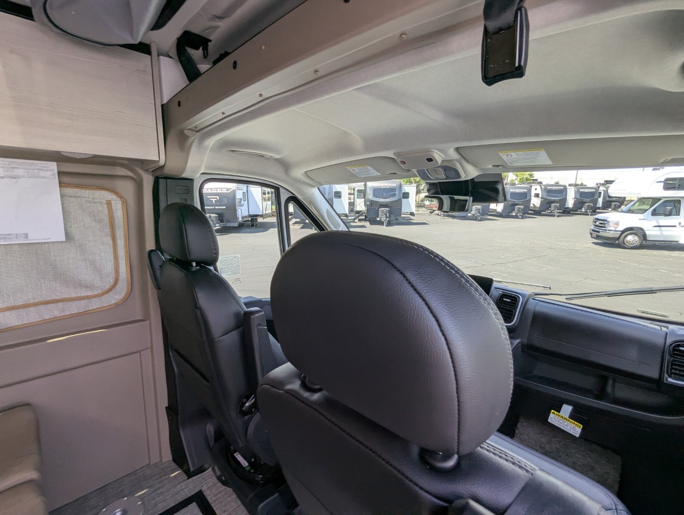 2026 Winnebago Solis 59PX - Image 9