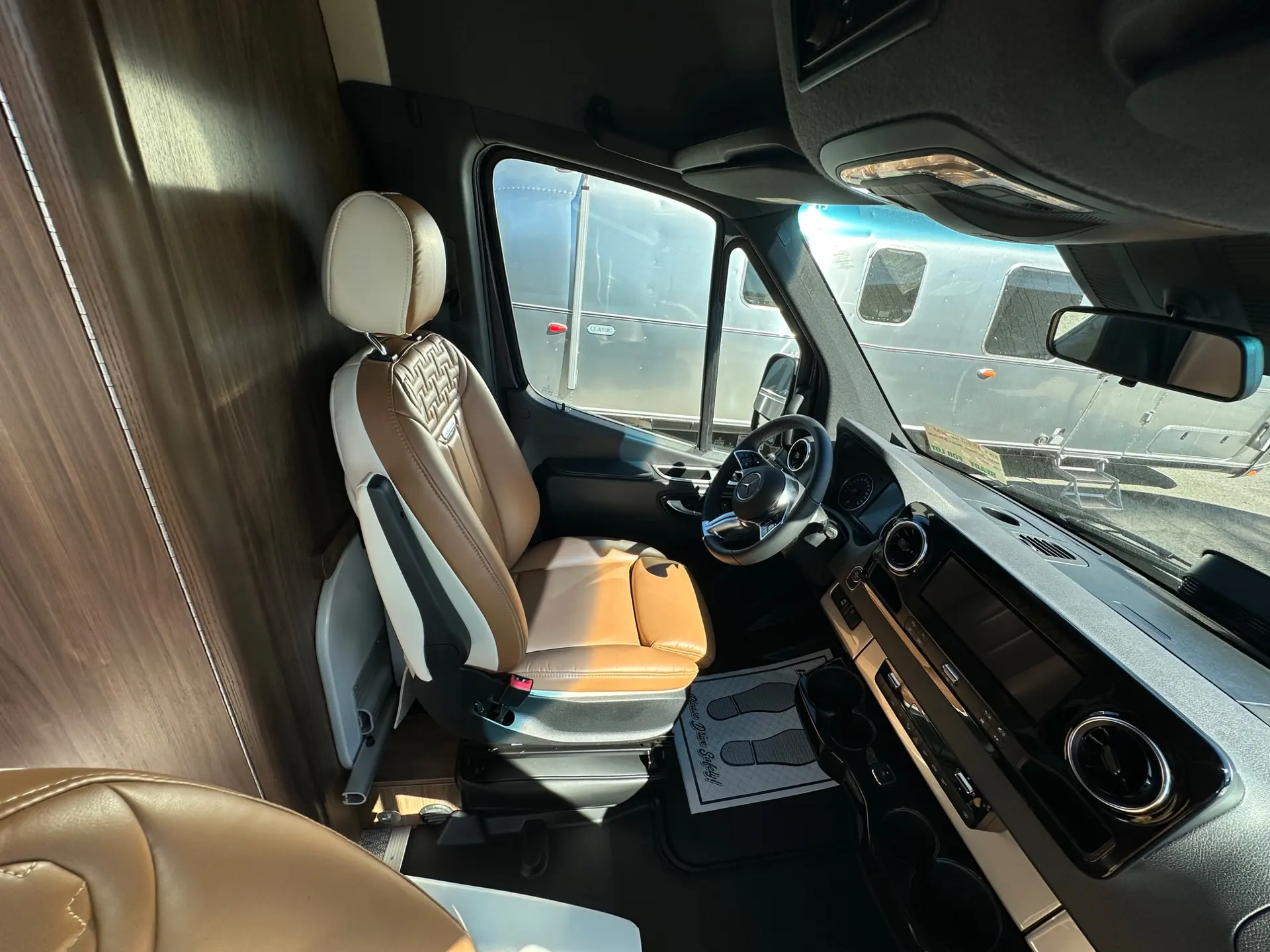 2027 Airstream Interstate 19GTX - Image 15