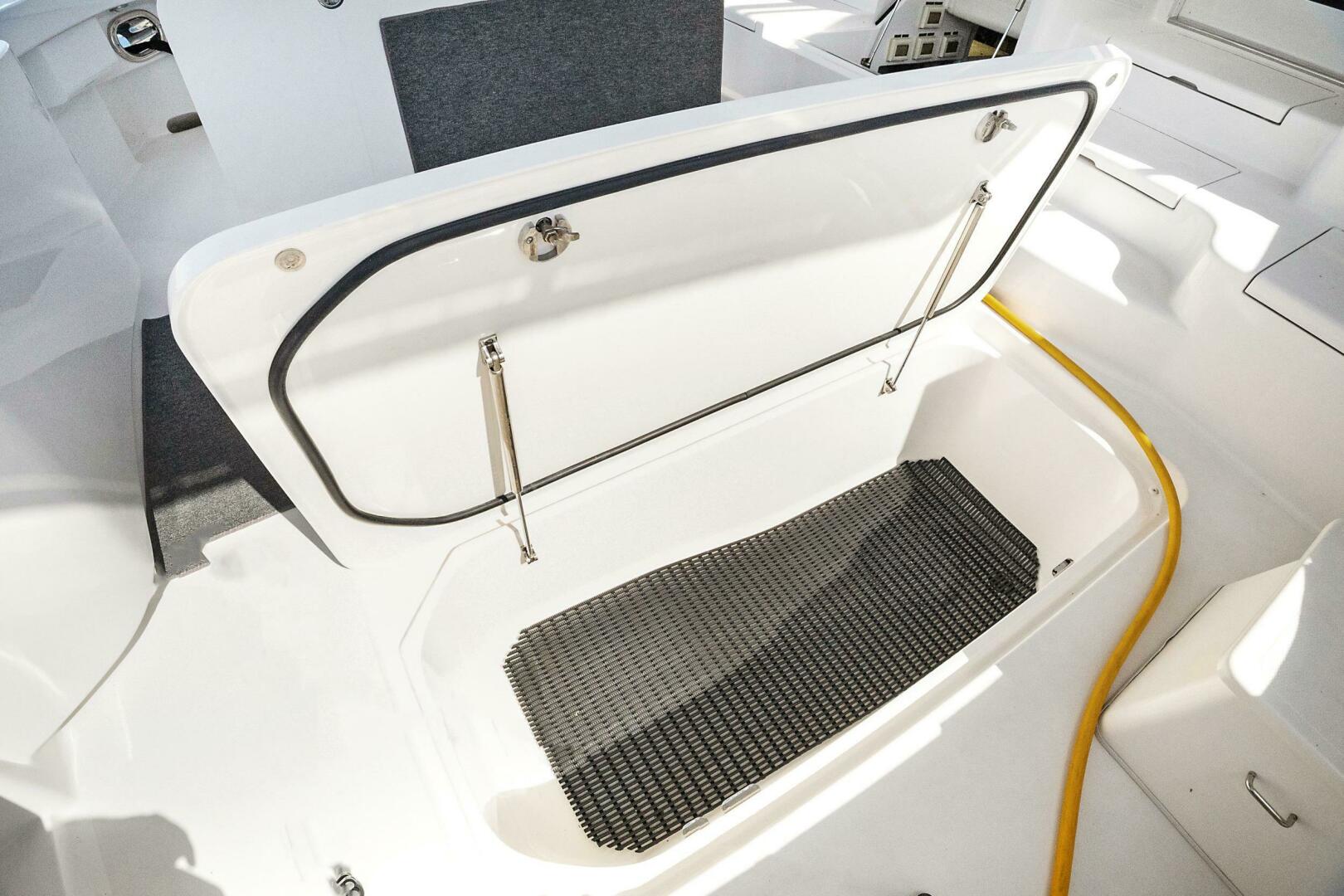 2016 Hatteras GT63 - Image 20