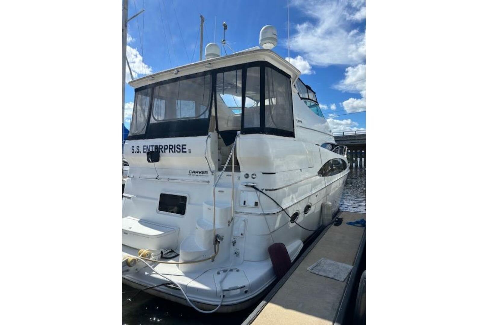 2004 Carver 466 Motor Yacht - Image 4