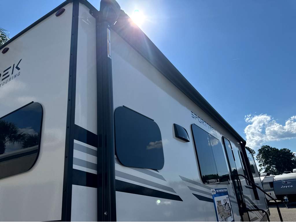 2027 VENTURE RV SPORTTREK 282VRE - Image 5