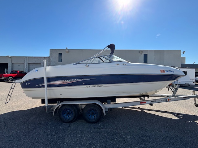 2004 STINGRAY 220DR - Image 3