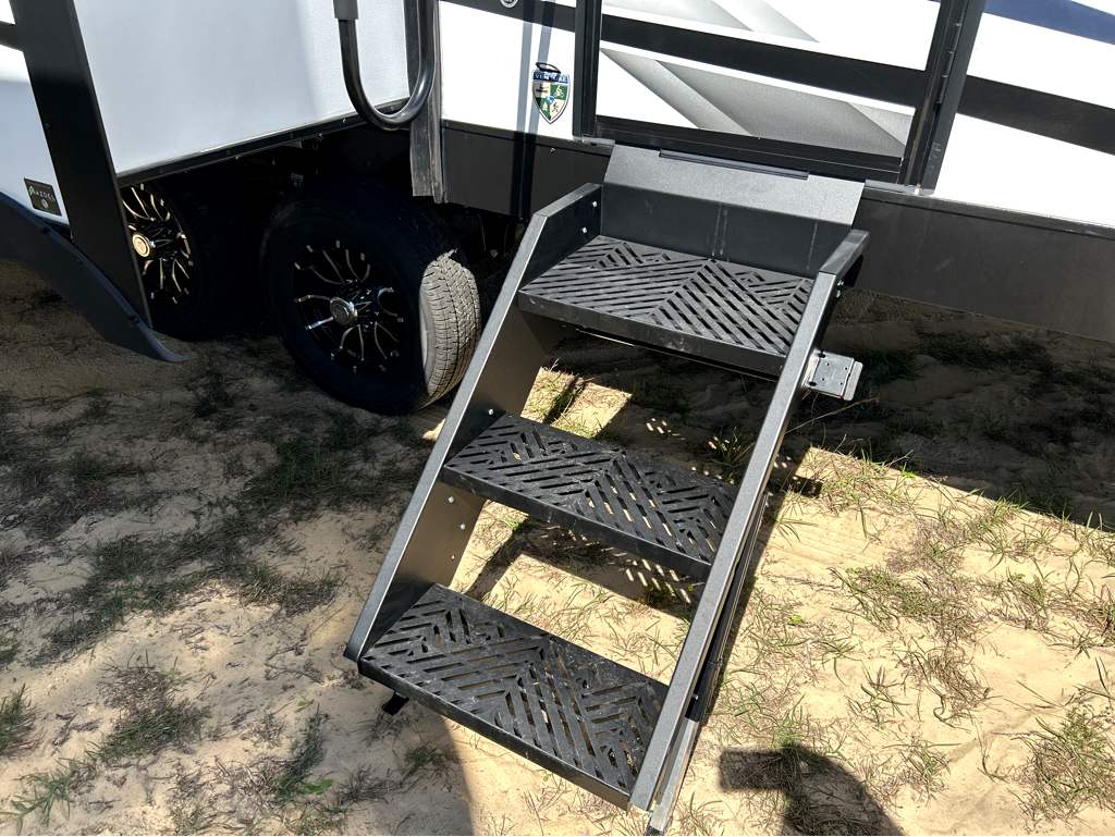 2026 VENTURE RV SPORTTREK 343VIK - Image 6