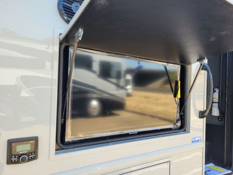 2026 Grand Design Lineage Series F 31ZW - Image 3