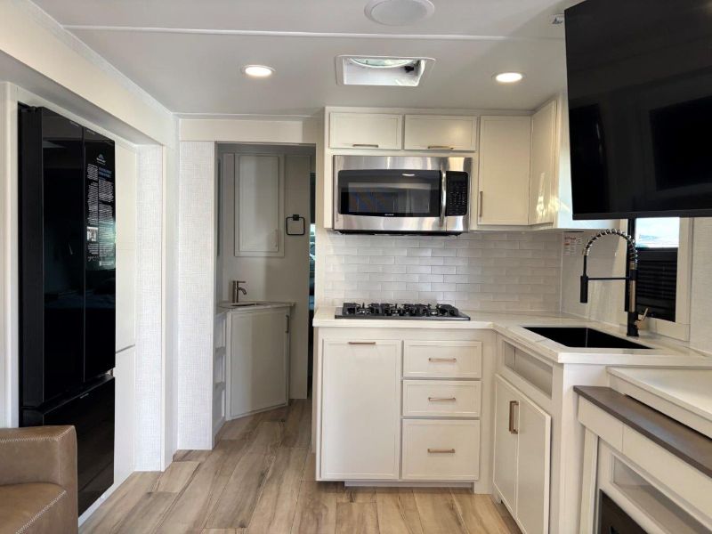 2026 Brinkley RV Model I 294 - Image 9