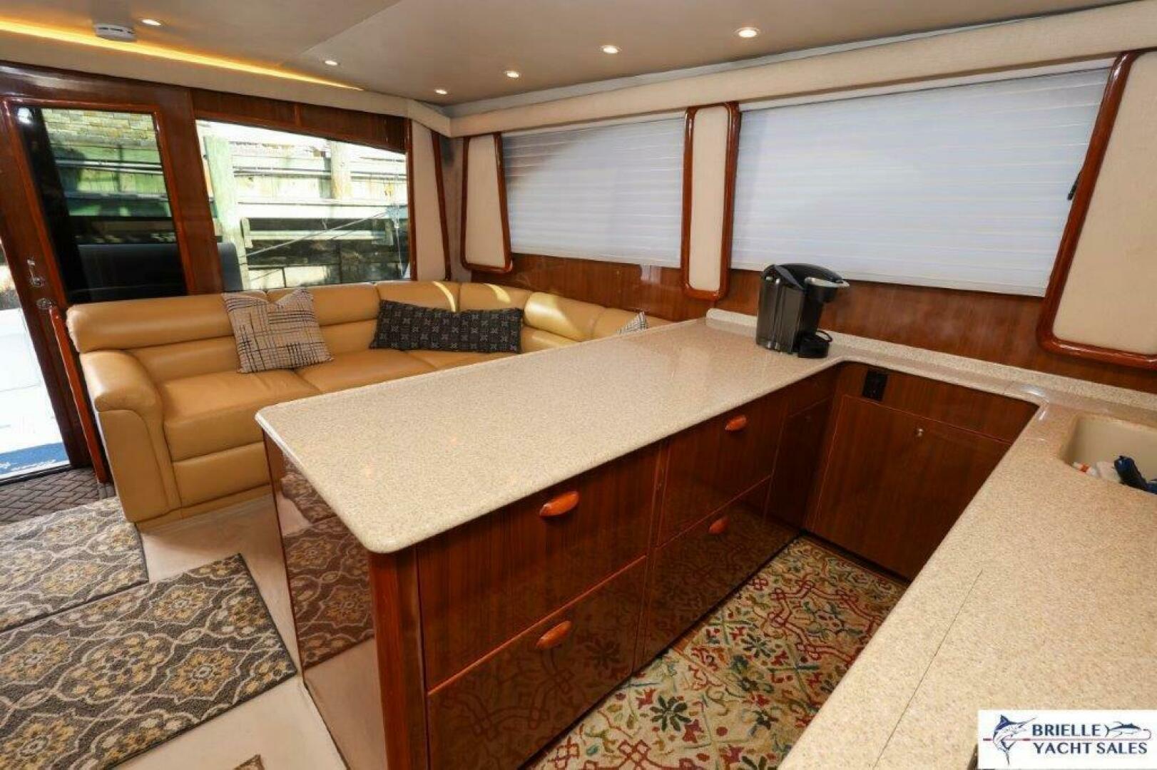 2005 Viking 45 Convertible - Image 14